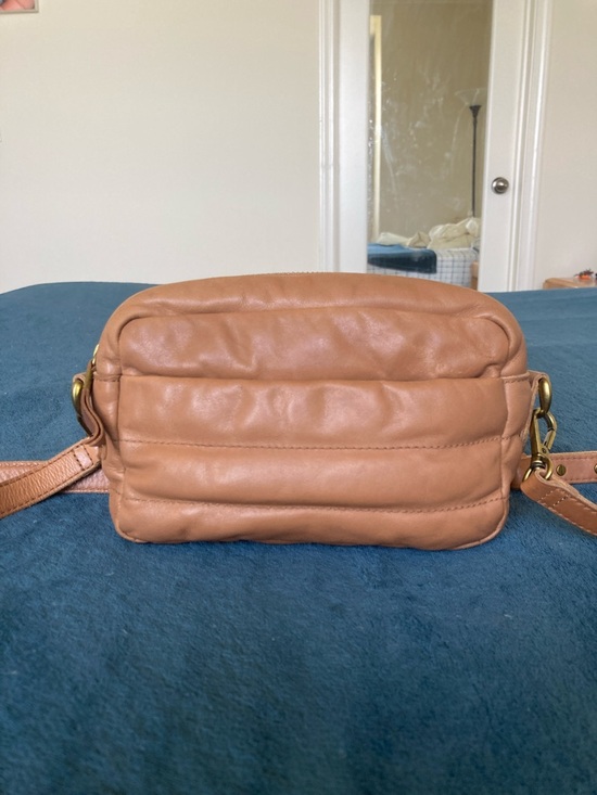 Madewell Handbags - Madewell The Transport Camera Bag: Puff Edition